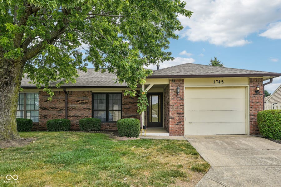 Property photo for 1745 N Wellesley Commons, Indianapolis, IN