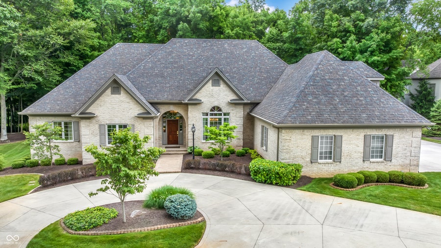 Property photo for 924 Woodcrest Way, Anderson, IN
