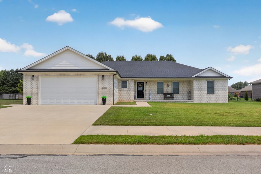 Property photo for 1723 Bell Ford Drive W, Seymour, IN
