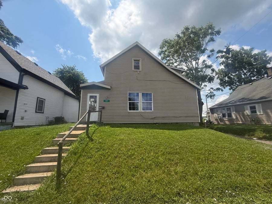 Property photo for 1321 S B Street, Elwood, IN