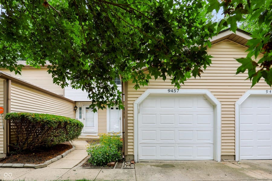 Property photo for 9457 Timber View Drive, Indianapolis, IN