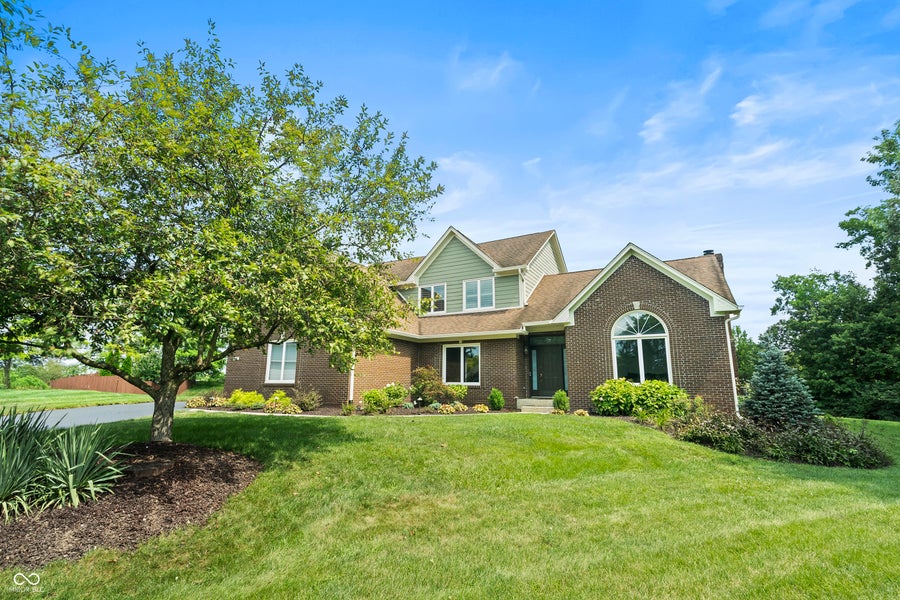 Property photo for 8627 Bay Pointe Circle, Indianapolis, IN