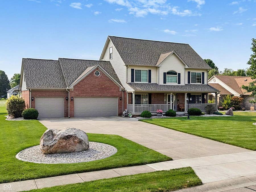 Property photo for 4009 S Loganberry Court, New Palestine, IN