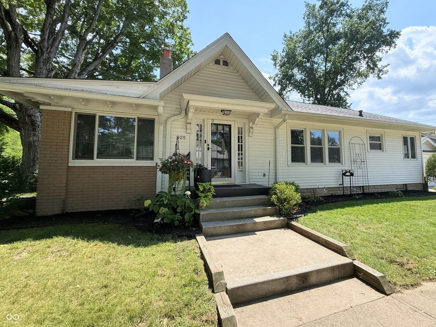 Property photo for 925 E 55th Street, Indianapolis, IN