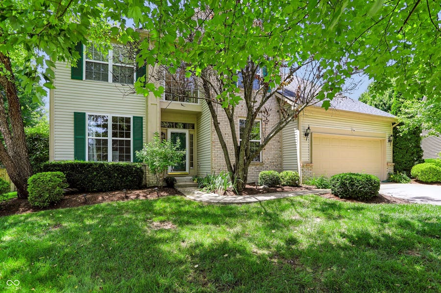 Property photo for 11810 Queenwood Court, Fishers, IN
