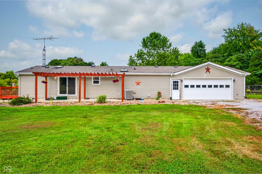 Property photo for 2248 W State Road 58, Seymour, IN