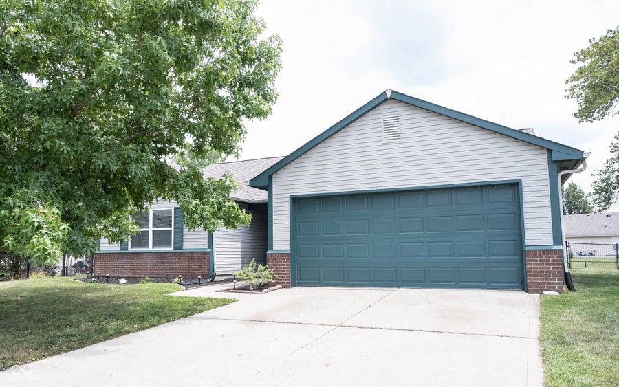 Property photo for 136 E Lullaby Court, Greenfield, IN