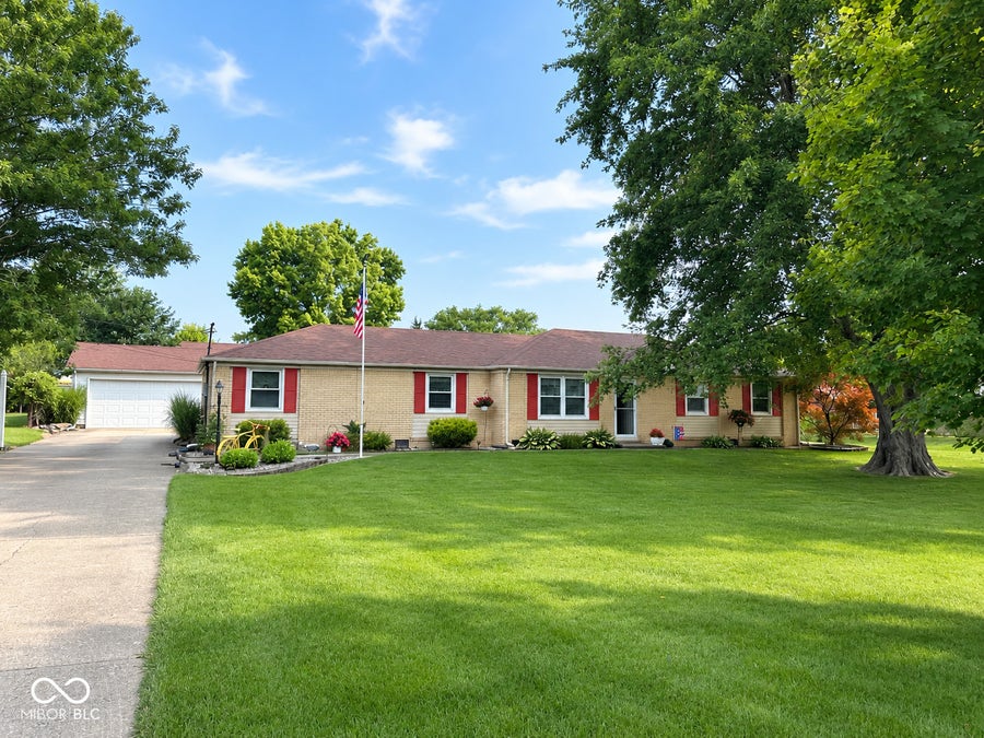 Property photo for 2498 E 100 N, Anderson, IN