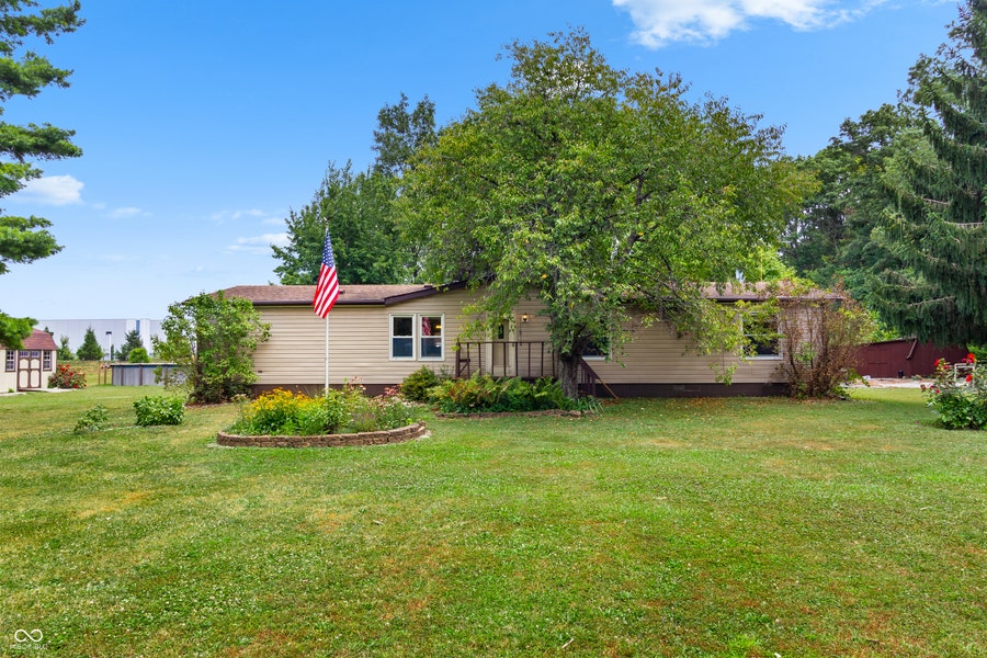 Property photo for 9483 S County Road 100 Road E, Clayton, IN