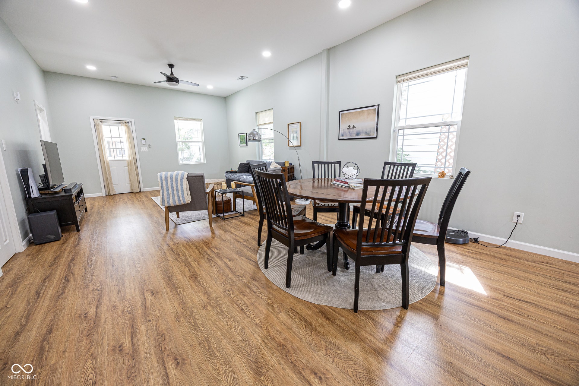 806 N Tacoma Avenue, Indianapolis, IN 46201