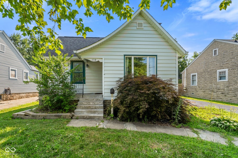 Property photo for 1719 N Lynhurst Drive, Indianapolis, IN
