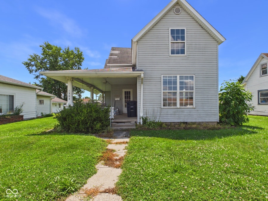 Property photo for 1303 S F Street, Elwood, IN