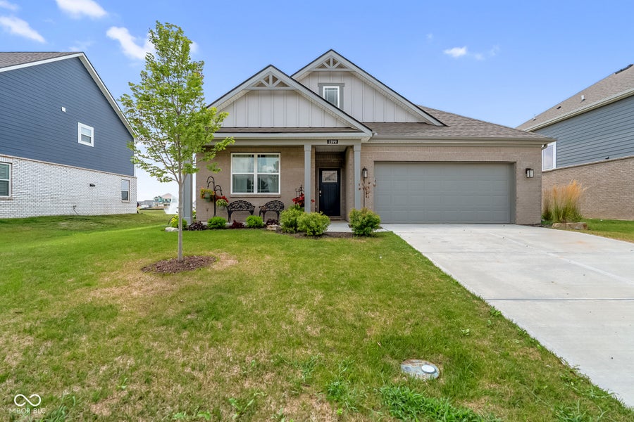 Property photo for 1399 Foxtail Lane, Greenwood, IN
