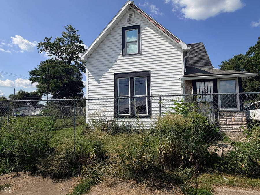 Property photo for 1414 E 8th Street, Muncie, IN