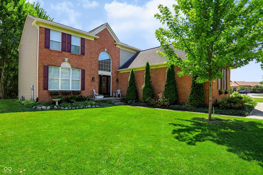 Property photo for 7761 Prairie View Drive, Indianapolis, IN