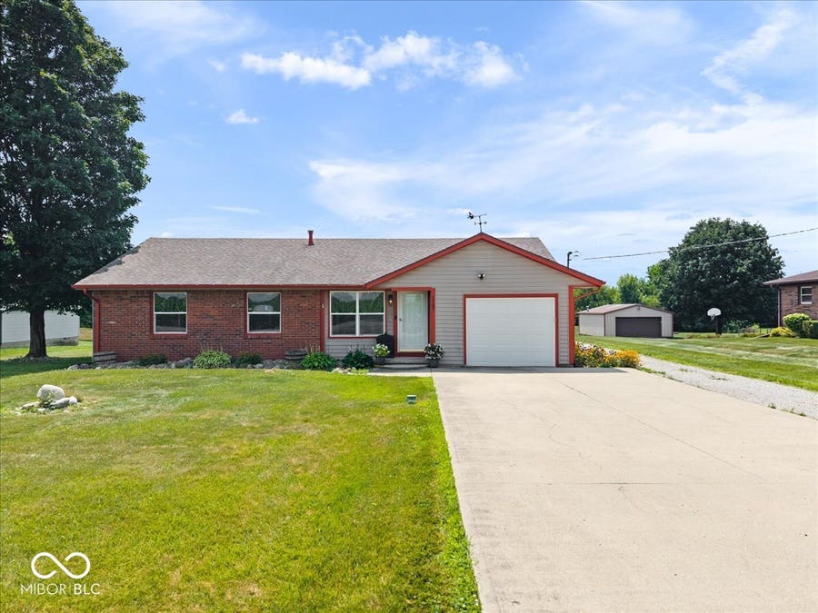 Property photo for 1187 E New Road, Greenfield, IN