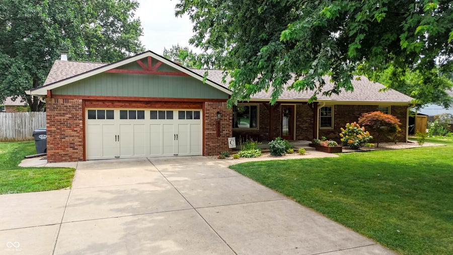 Property photo for 4233 W Fairview Road, Greenwood, IN