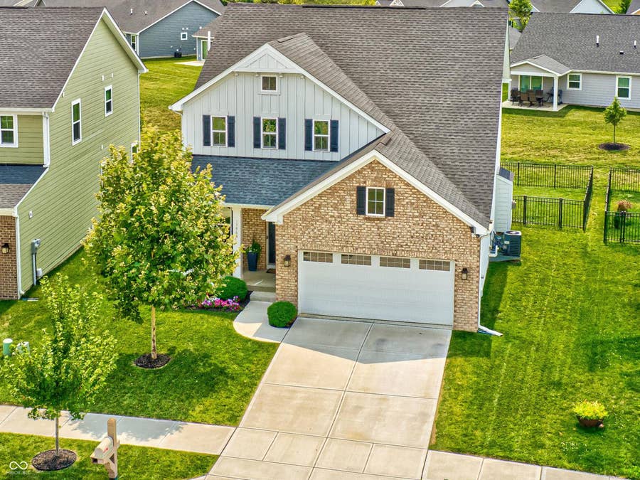 Property photo for 17968 Sunbrook Way, Westfield, IN
