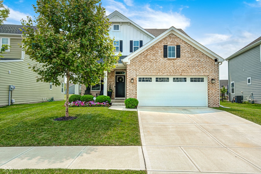 Property photo for 17968 Sunbrook Way, Westfield, IN