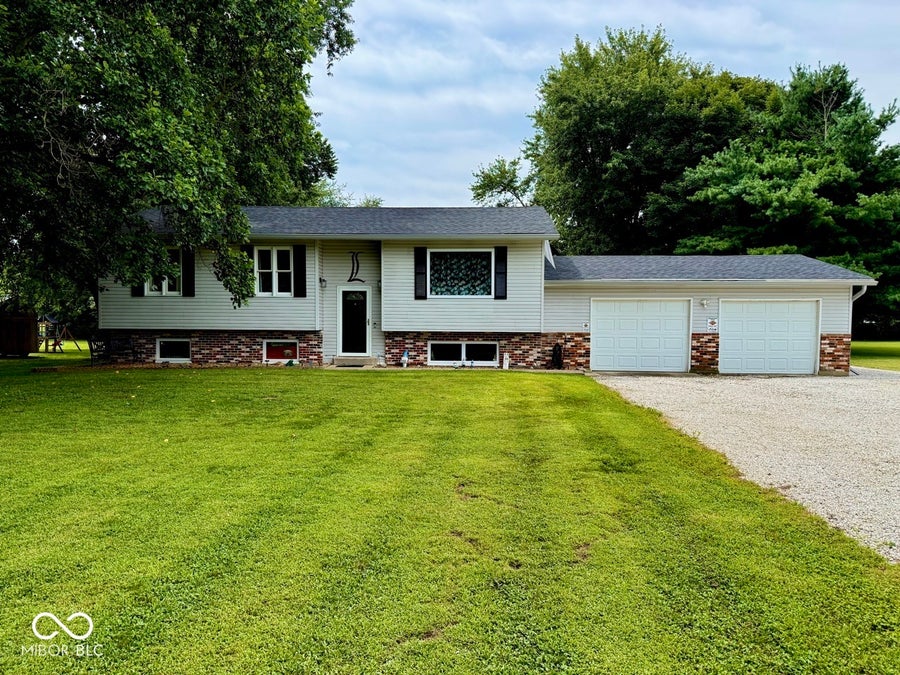 Property photo for 1564 W Sitting Bull Drive, Terre Haute, IN