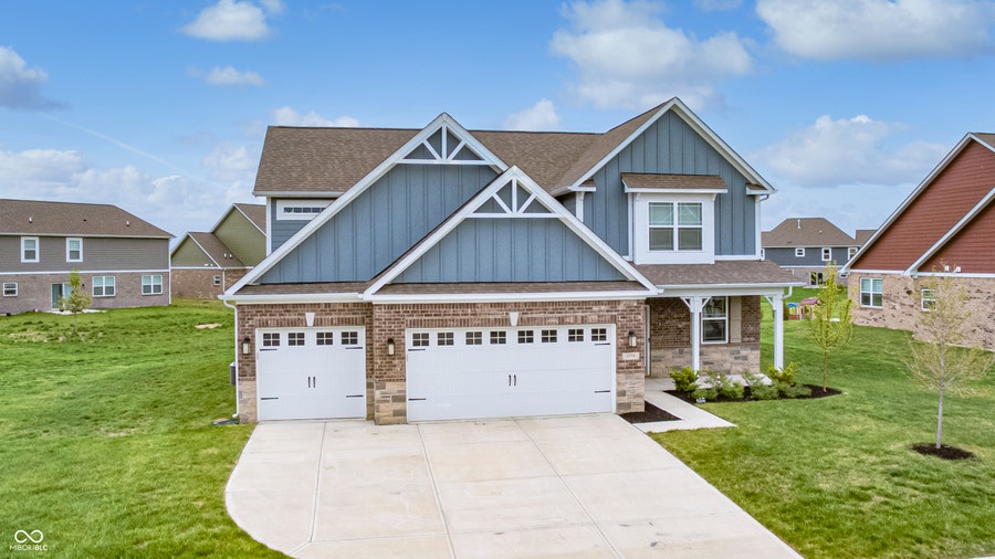 Property photo for 1728 Gordon Drive, Greenwood, IN