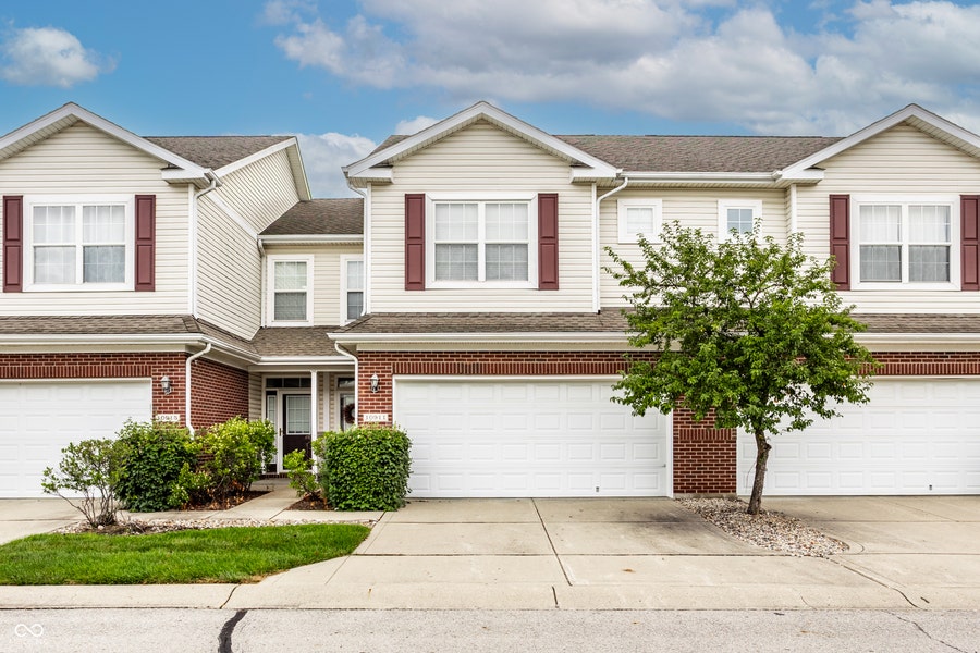 Property photo for 10911 Perry Pear Drive, Zionsville, IN