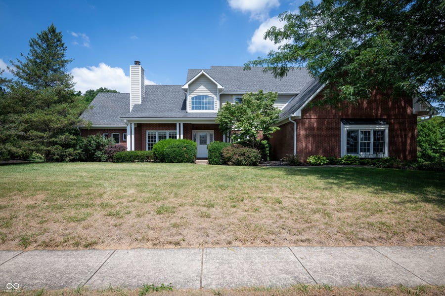 Property photo for 1796 Willow Bend Court, Avon, IN