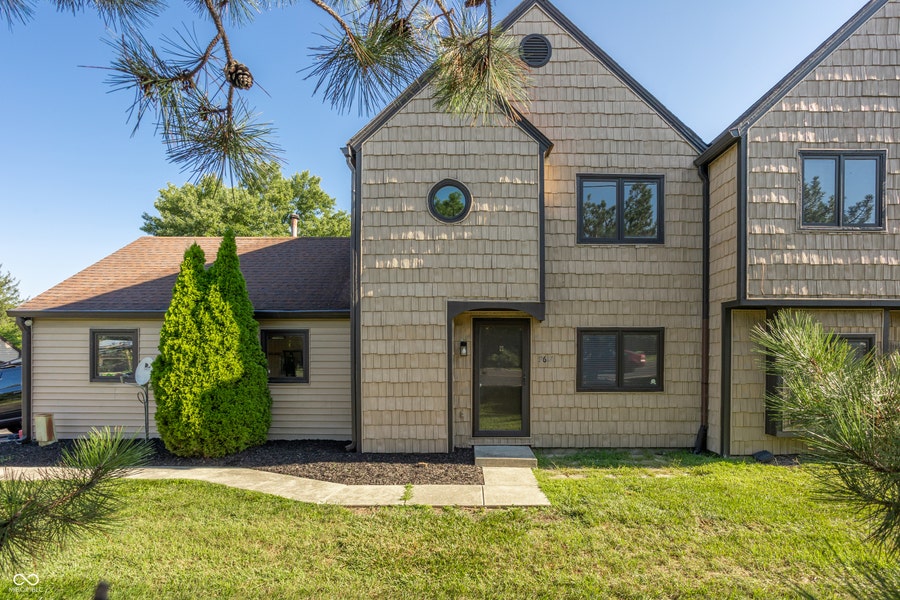 Property photo for 9617 Highgate Circle N, Indianapolis, IN
