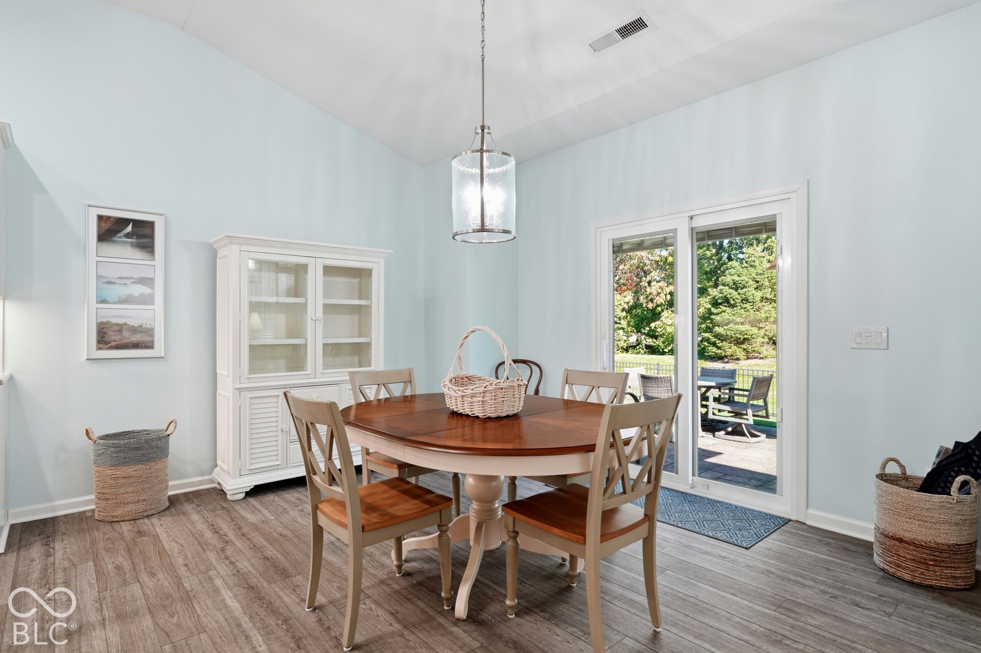 15774 Hargray Drive, Noblesville, IN 46062 Spacious Dining Area is light and bright space