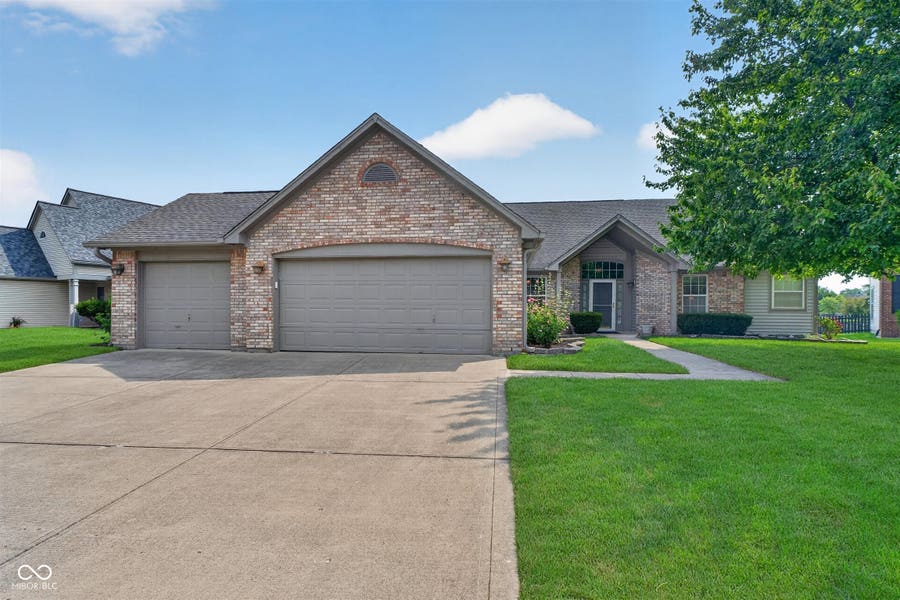 Property photo for 315 Cobblesprings Court, Avon, IN