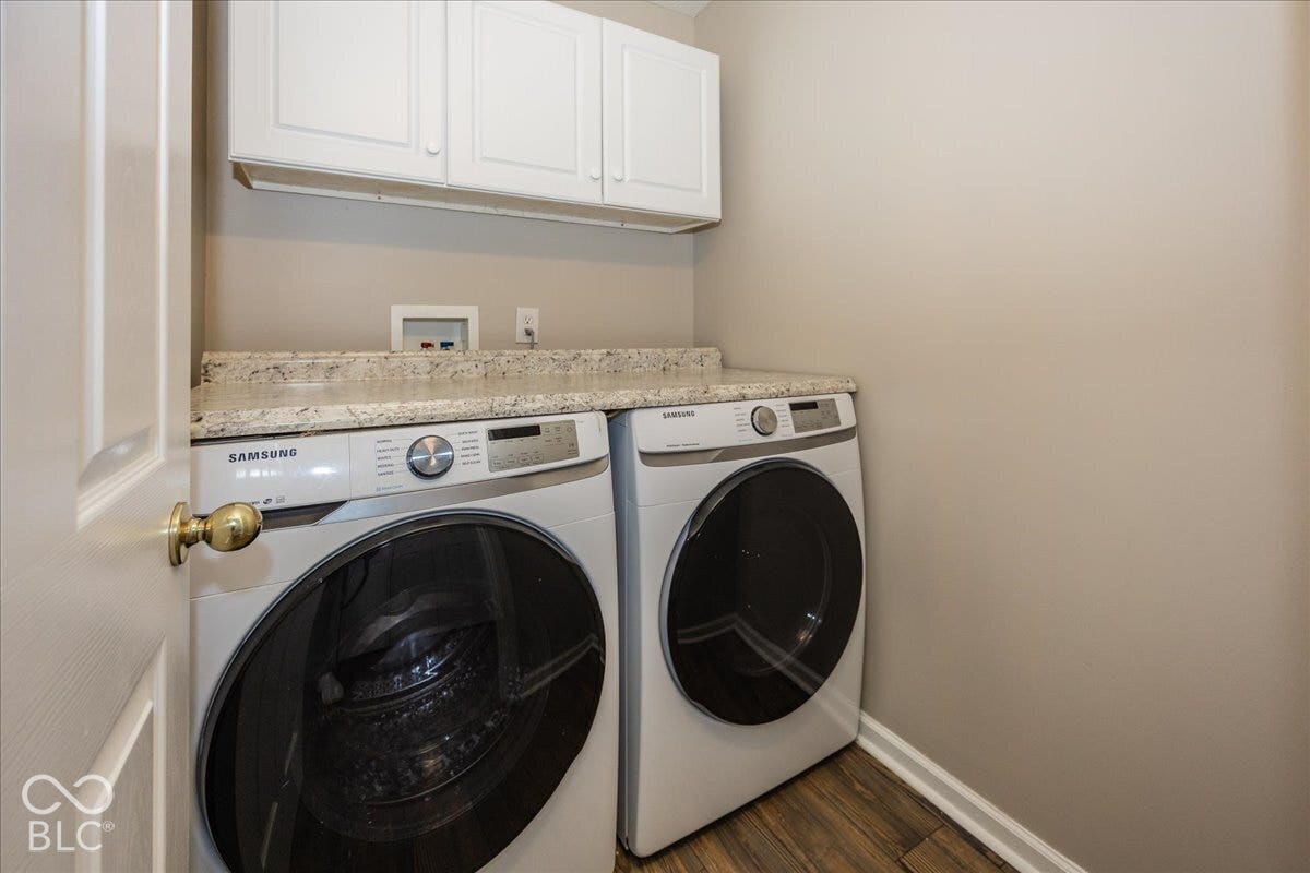 washer and dryer included