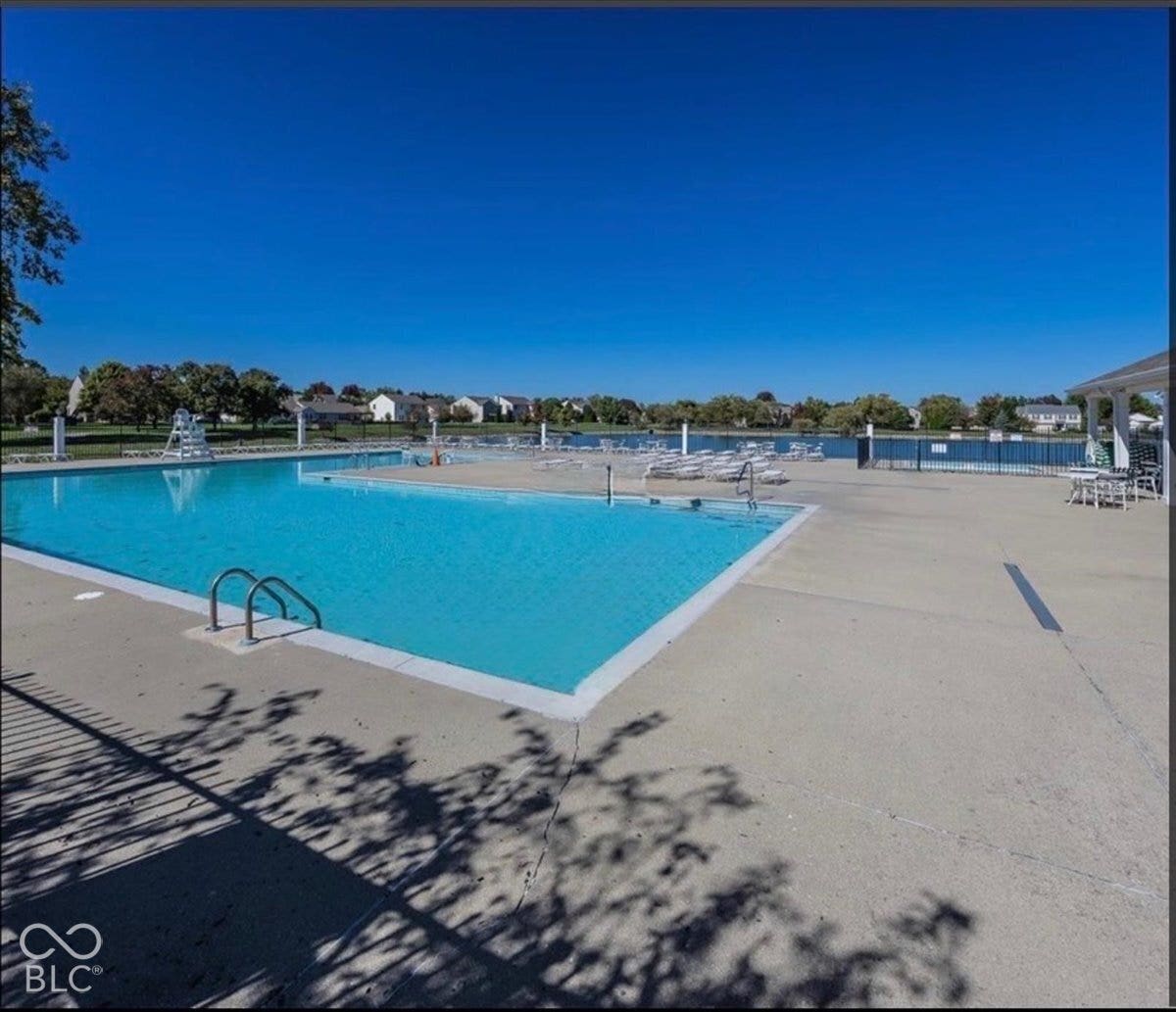 Community pool: family side and adult side