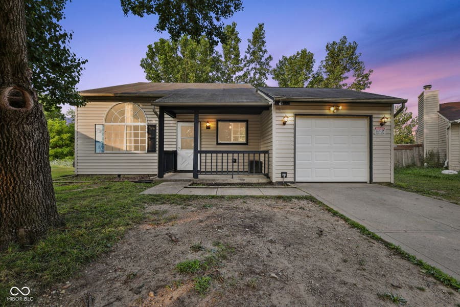 Property photo for 1819 Keystone Lakes Drive, Indianapolis, IN