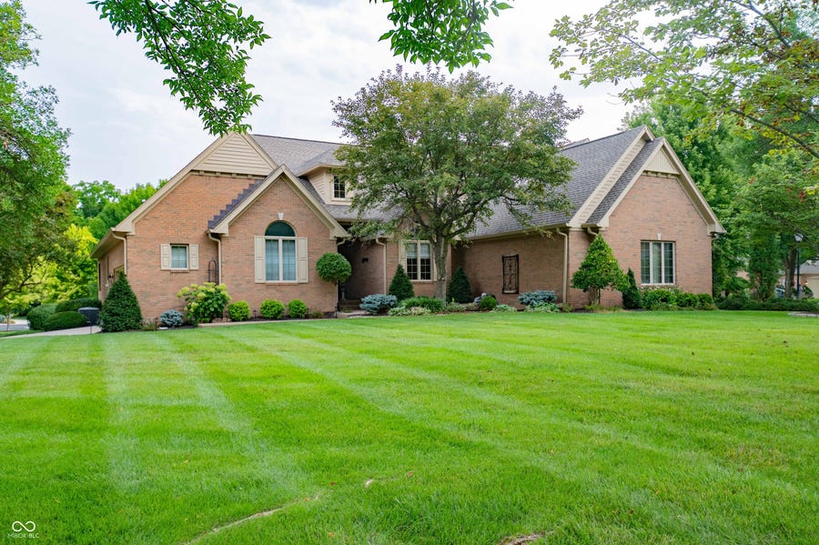 Property photo for 1851 Broadleaf Court, Greenwood, IN