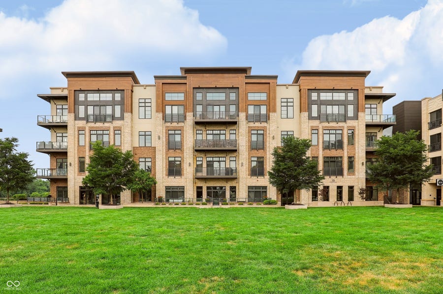 Property photo for 15 W Executive Drive, Carmel, IN