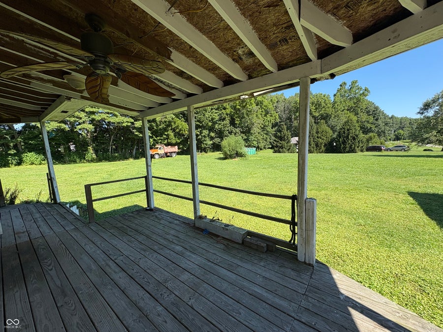 Property photo for 887 E State Road 42 E, Cloverdale, IN