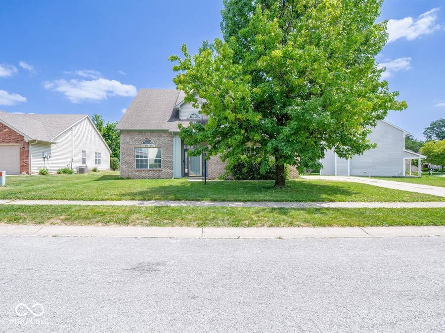 Property photo for 723 Charter Woods Drive, Indianapolis, IN