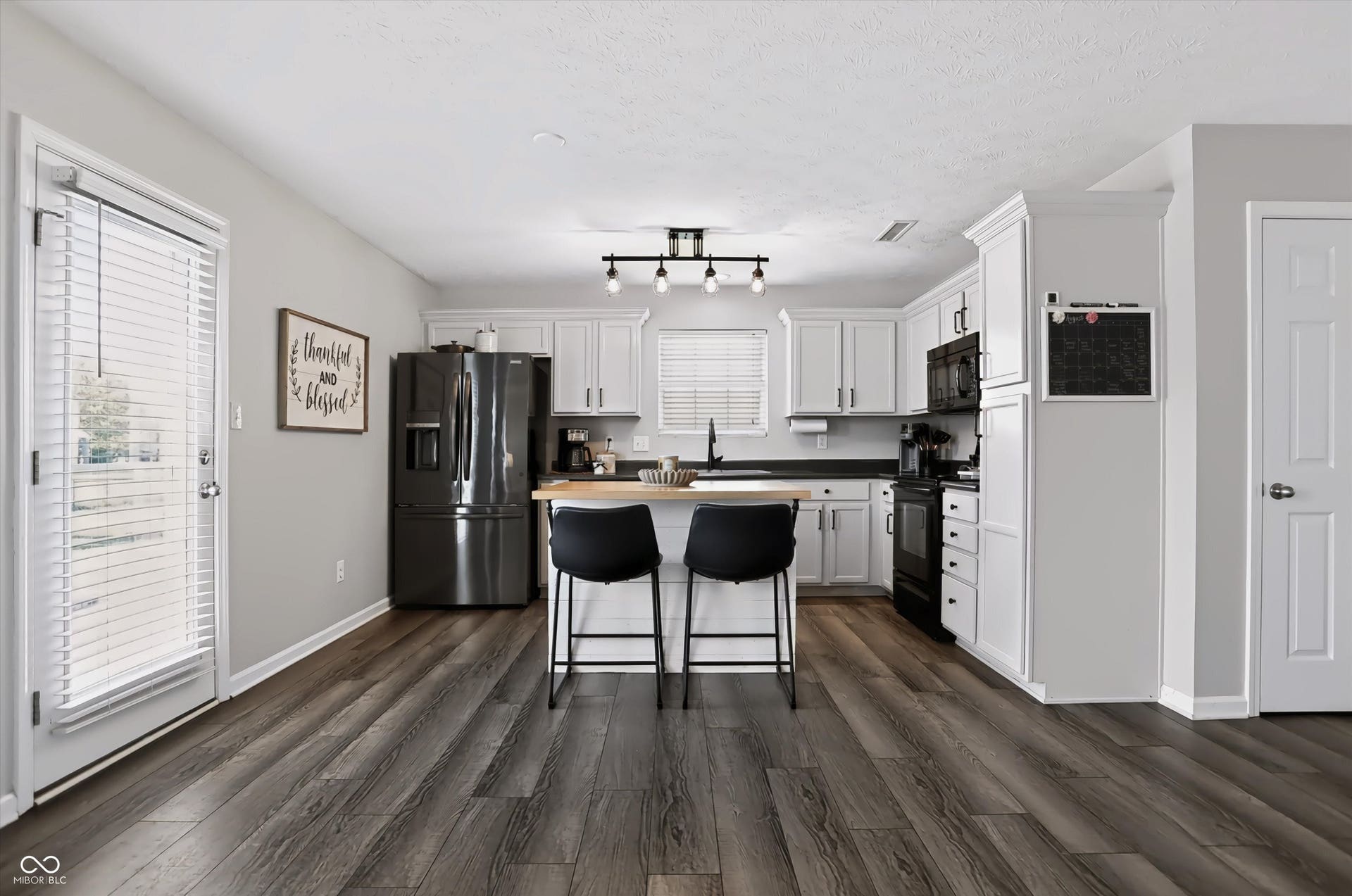 7849 Ithaca Way, Indianapolis, IN 46239
