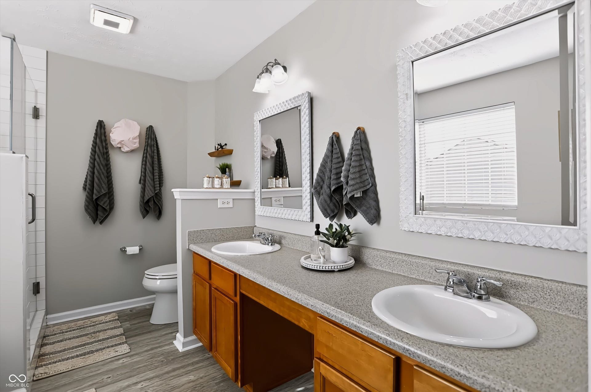 7849 Ithaca Way, Indianapolis, IN 46239