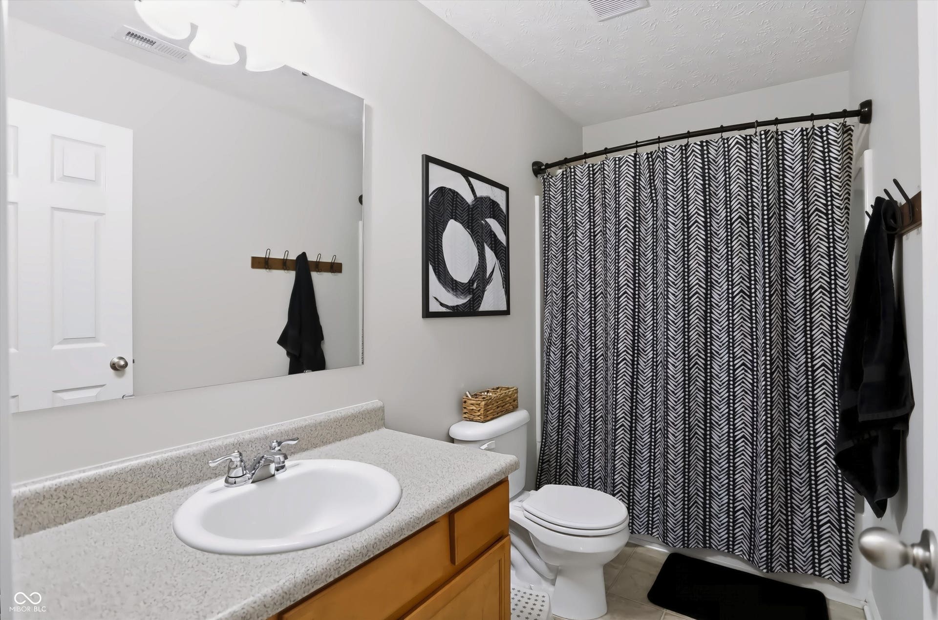 7849 Ithaca Way, Indianapolis, IN 46239