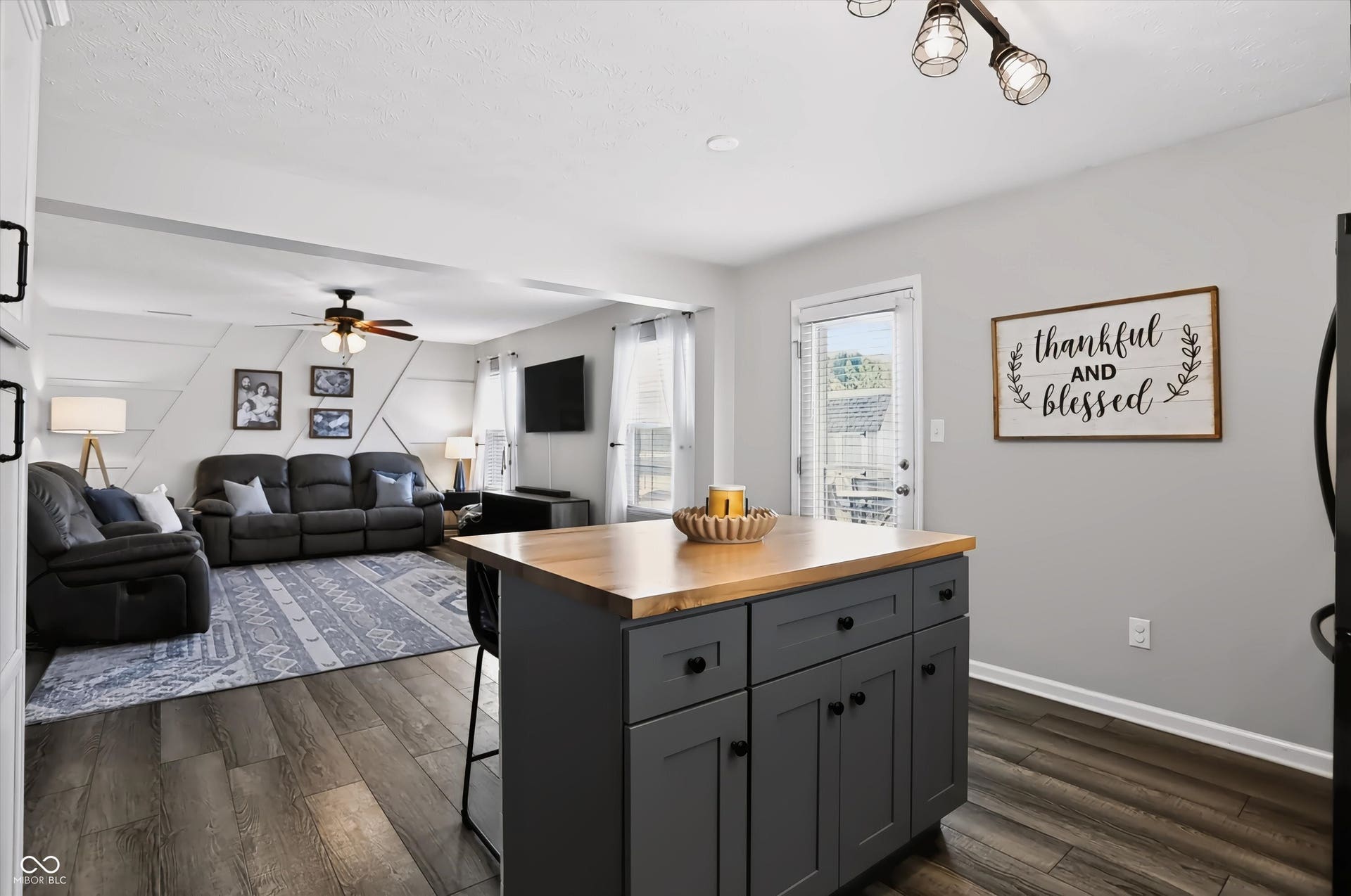 7849 Ithaca Way, Indianapolis, IN 46239