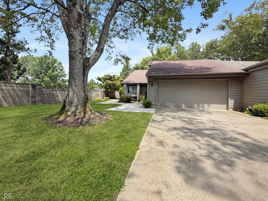 Property photo for 4692 Carya Square, Columbus, IN