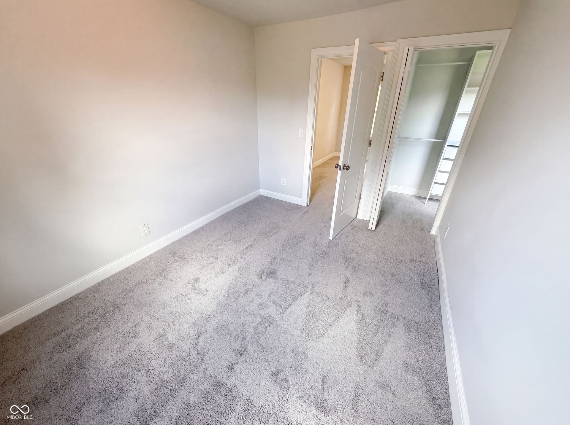 2615 Boulevard Place, Indianapolis, IN 46208