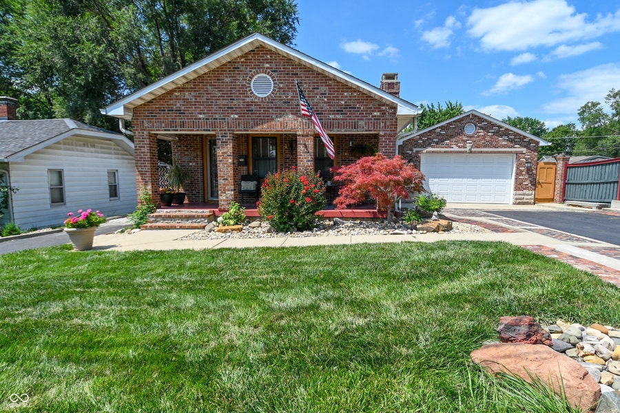 Property photo for 848 S Lynhurst Drive, Indianapolis, IN