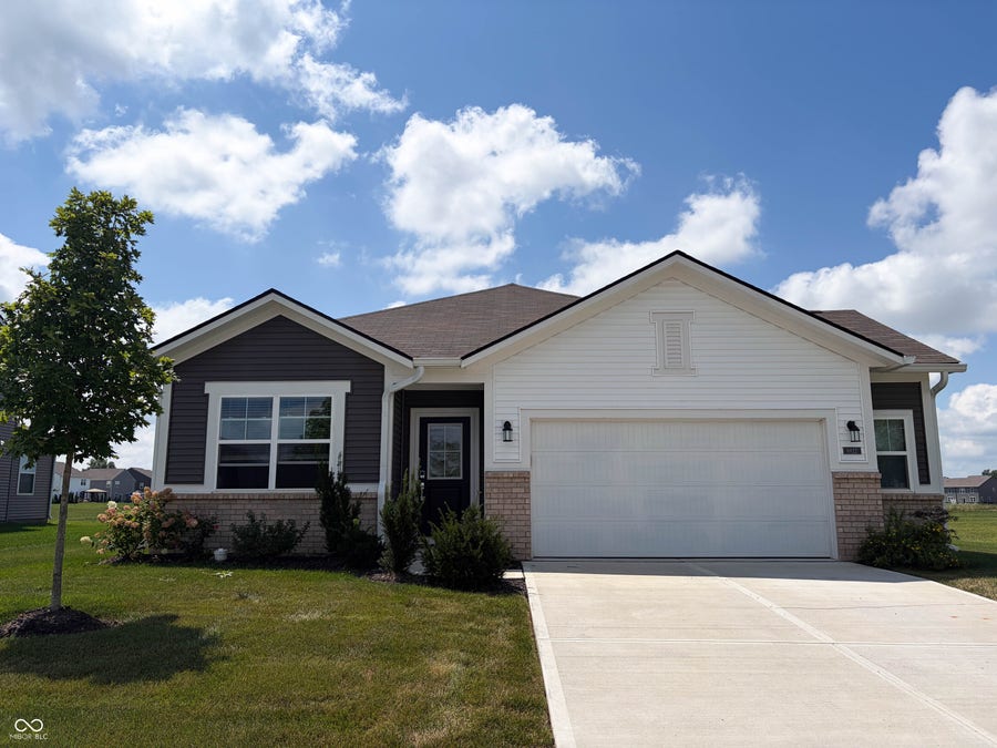 Property photo for 6822 Orchard Run Circle, Whitestown, IN