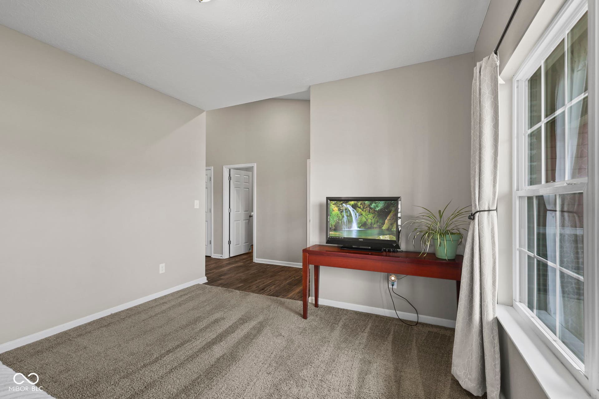 7033 Provincial Drive, McCordsville, IN 46055