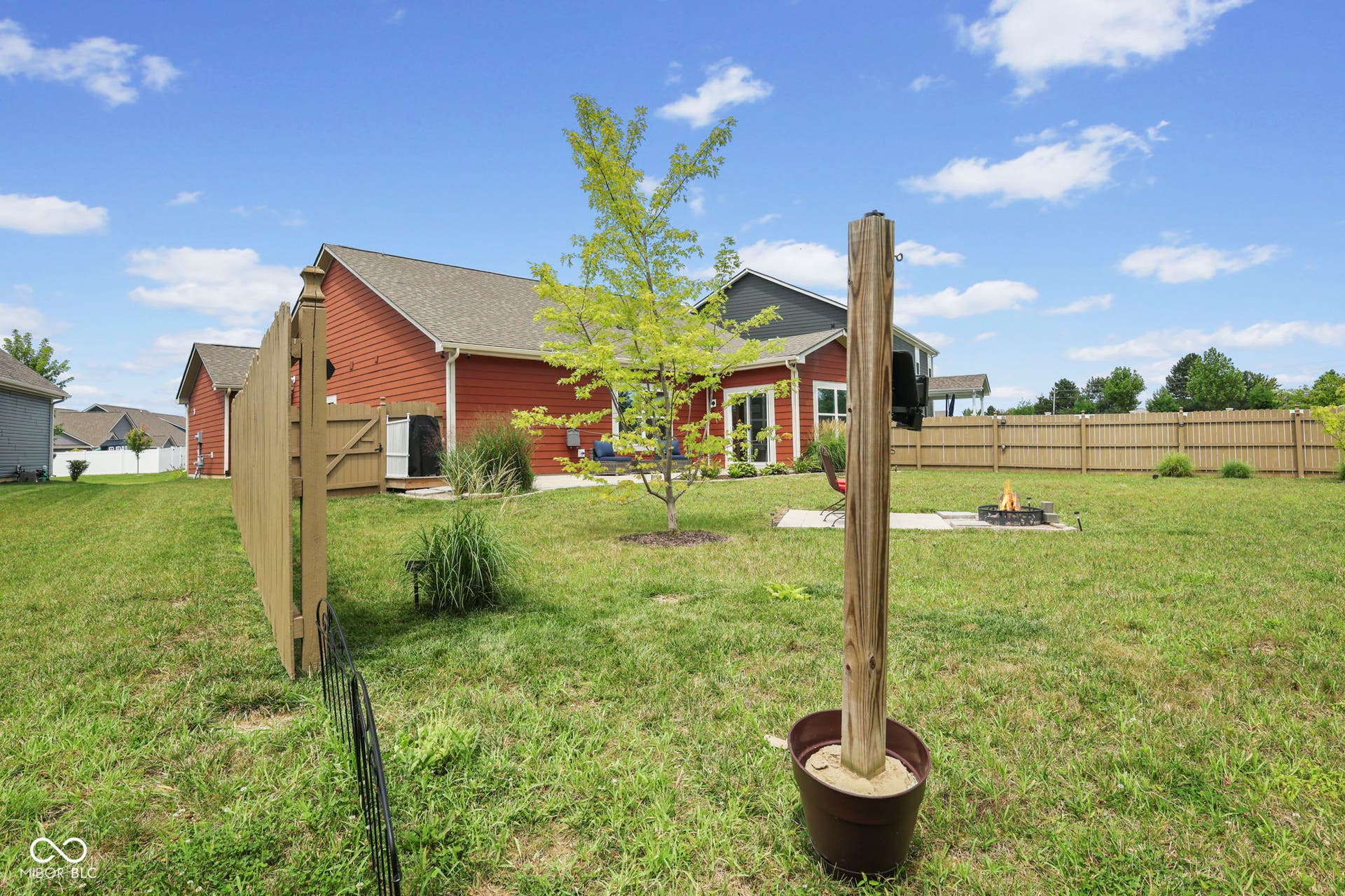 7033 Provincial Drive, McCordsville, IN 46055