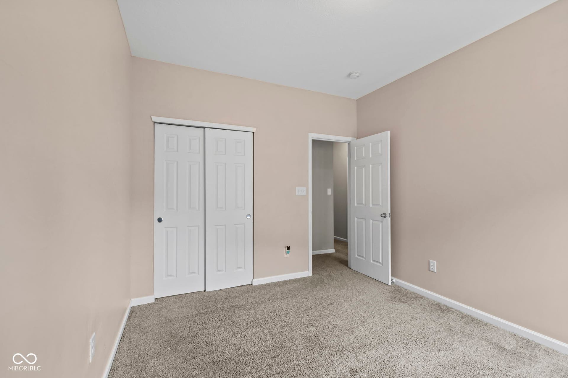 7033 Provincial Drive, McCordsville, IN 46055