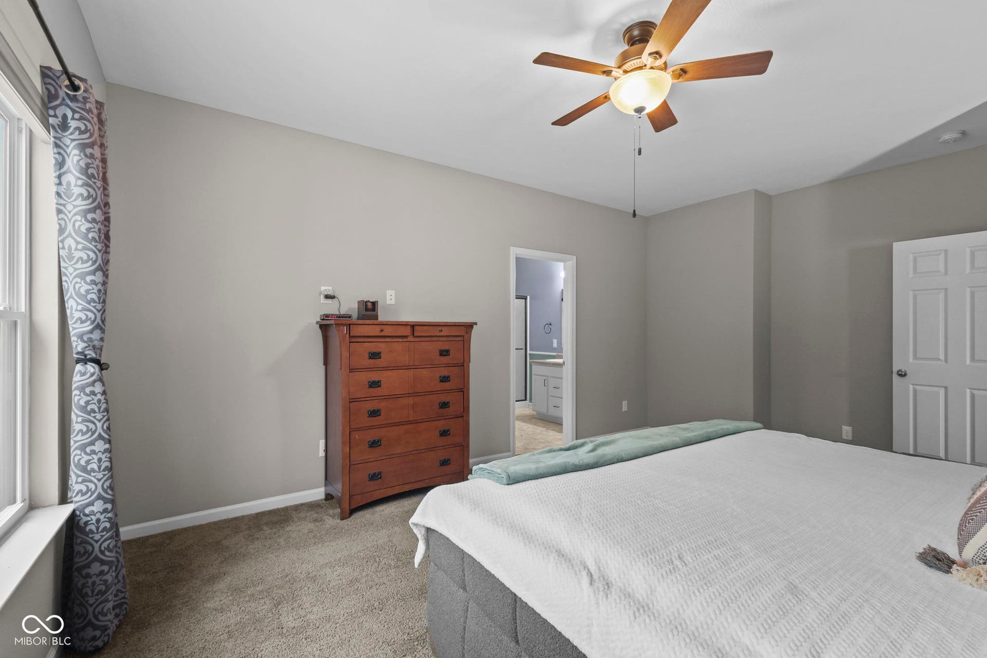 7033 Provincial Drive, McCordsville, IN 46055