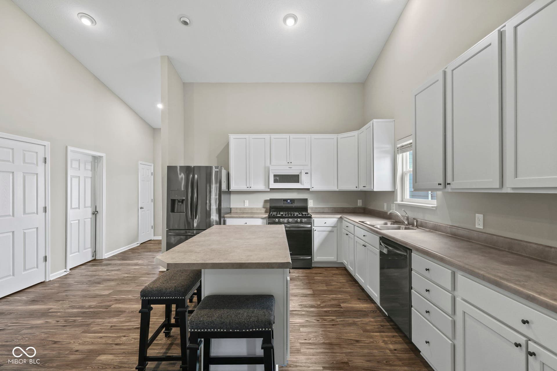 7033 Provincial Drive, McCordsville, IN 46055